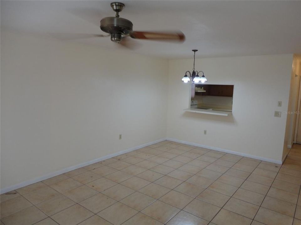 For Rent: $1,295 (2 beds, 1 baths, 1062 Square Feet)