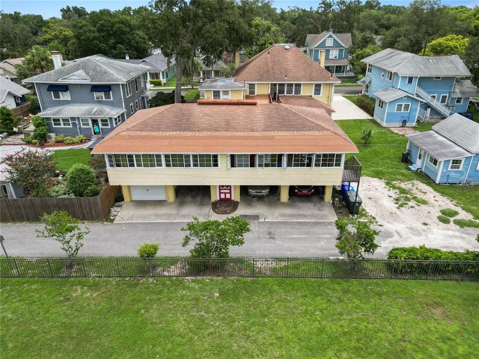 Overlooks Florida Southern lawn/field