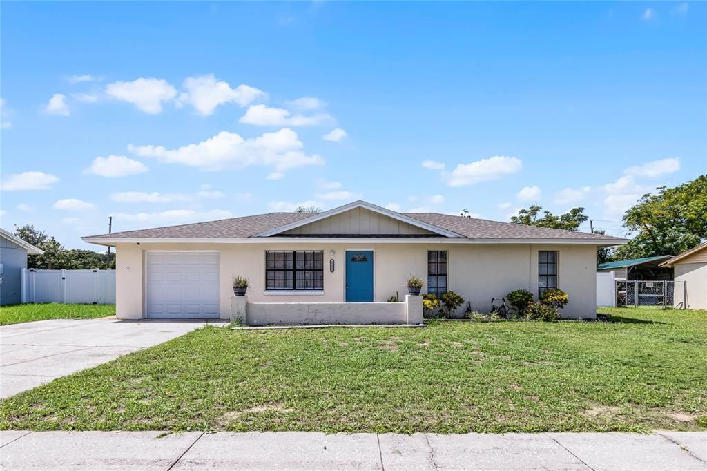 Recently Sold: $270,000 (3 beds, 2 baths, 1064 Square Feet)