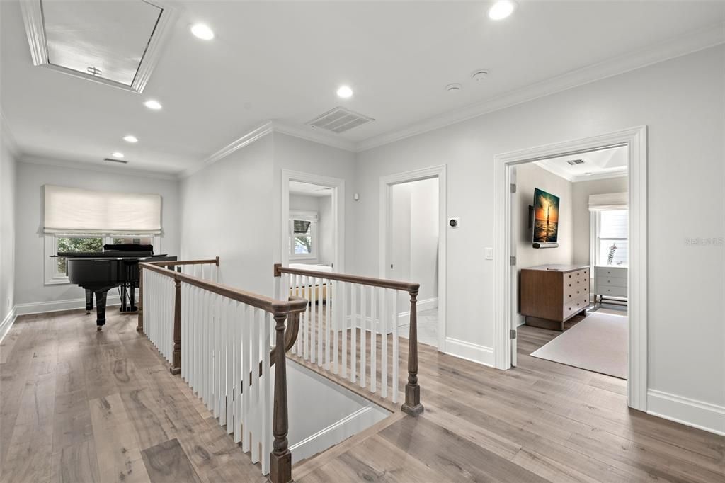 Active With Contract: $2,250,000 (4 beds, 3 baths, 3044 Square Feet)