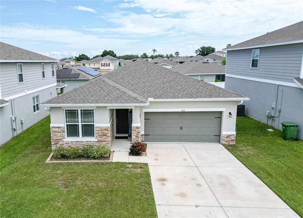 Active With Contract: $319,995 (4 beds, 2 baths, 2096 Square Feet)