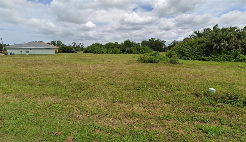 For Sale: $29,000 (0.17 acres)