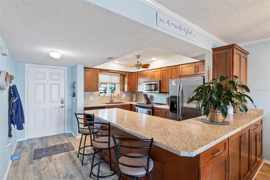 For Sale: $344,900 (2 beds, 2 baths, 1140 Square Feet)