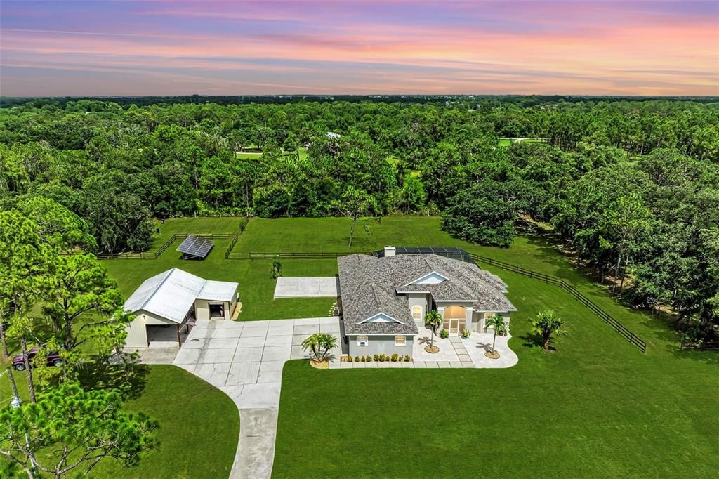 Recently Sold: $865,000 (3 beds, 2 baths, 2324 Square Feet)