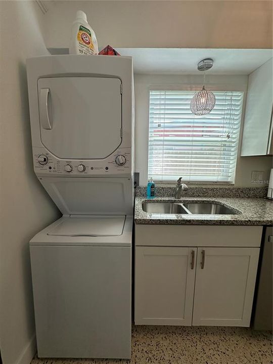 For Rent: $2,000 (1 beds, 1 baths, 600 Square Feet)