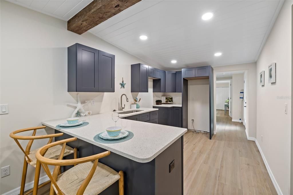 Active With Contract: $495,000 (3 beds, 2 baths, 1121 Square Feet)