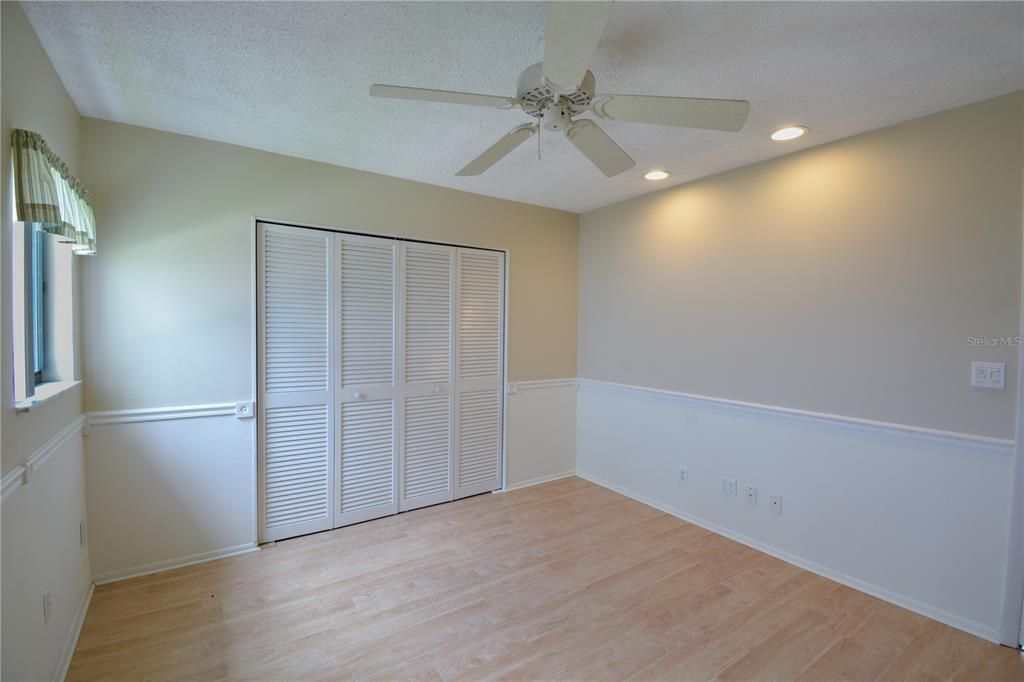 Active With Contract: $155,000 (1 beds, 1 baths, 730 Square Feet)