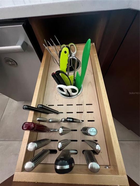 Knife drawer