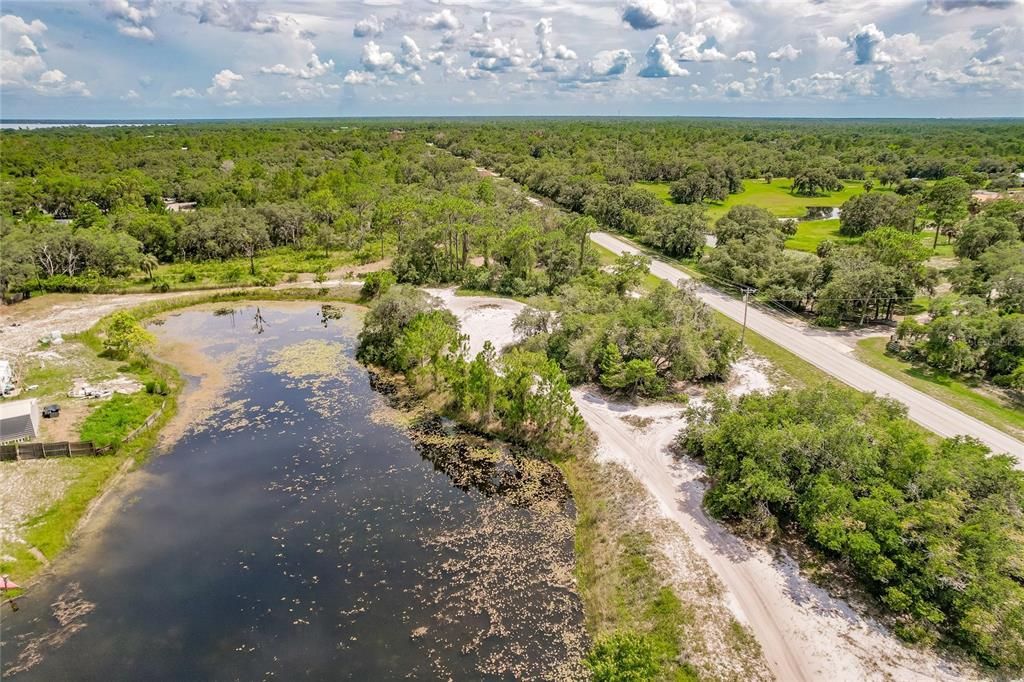 На продажу: $64,999 (2.77 acres)