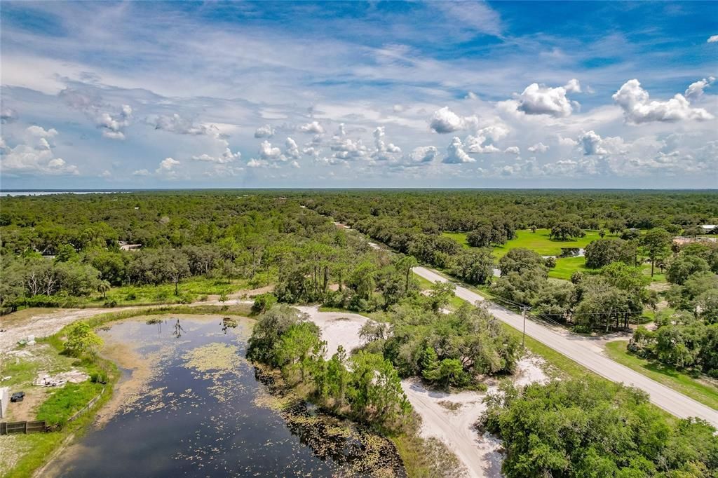 На продажу: $64,999 (2.77 acres)