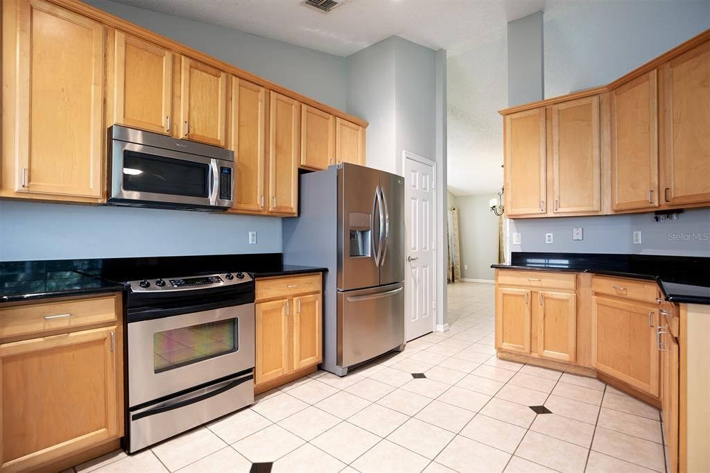 Create your favorite culinary specialties in this spacious and open kitchen plan.