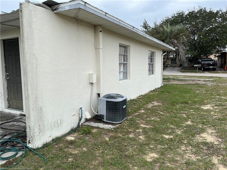 For Sale: $250,000 (4 beds, 2 baths, 1568 Square Feet)