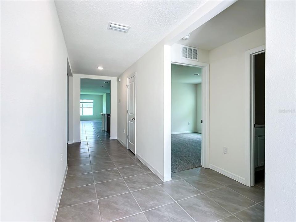 Active With Contract: $1,999 (4 beds, 2 baths, 1828 Square Feet)