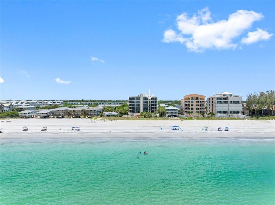 Luxury Gulf Front directly on the beach in Indian Shores