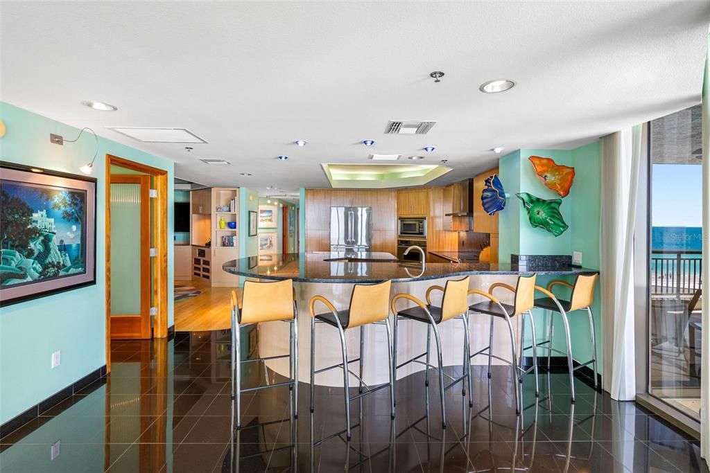 Contemporary Kitchen with 2 breakfast bar