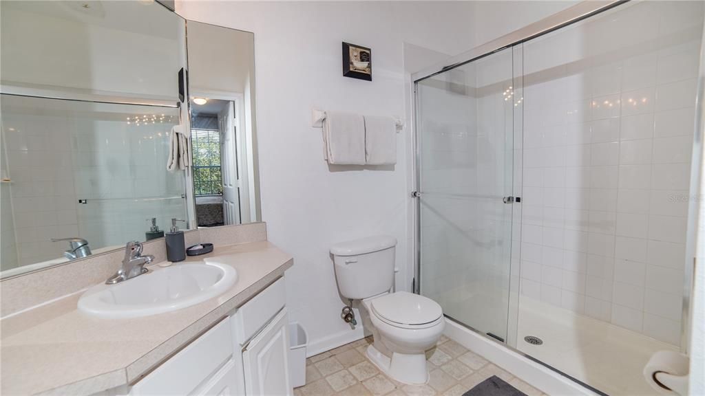 For Sale: $281,500 (2 beds, 2 baths, 1081 Square Feet)