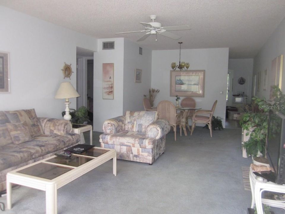 For Rent: $1,450 (2 beds, 2 baths, 1100 Square Feet)