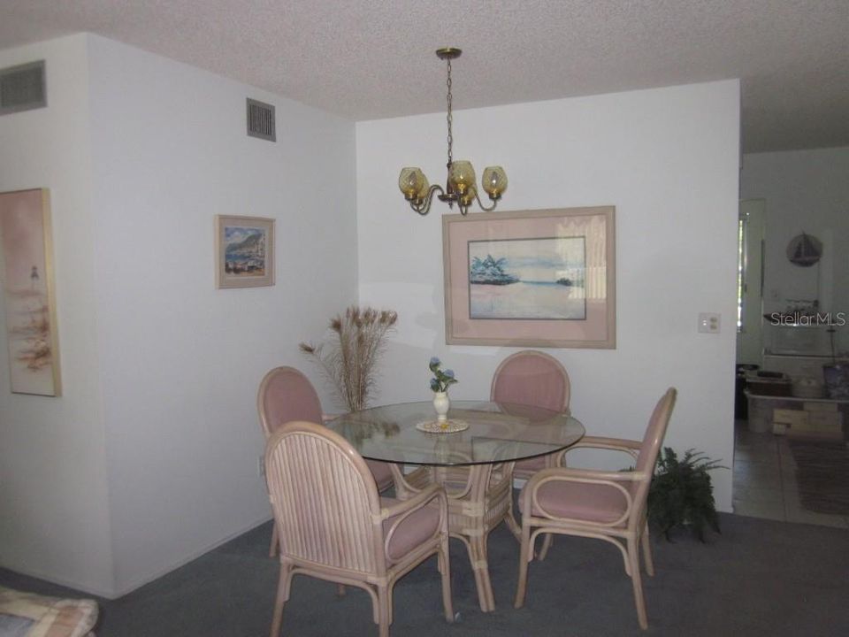 For Rent: $1,450 (2 beds, 2 baths, 1100 Square Feet)