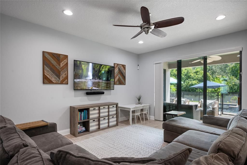 Active With Contract: $830,000 (5 beds, 3 baths, 3412 Square Feet)