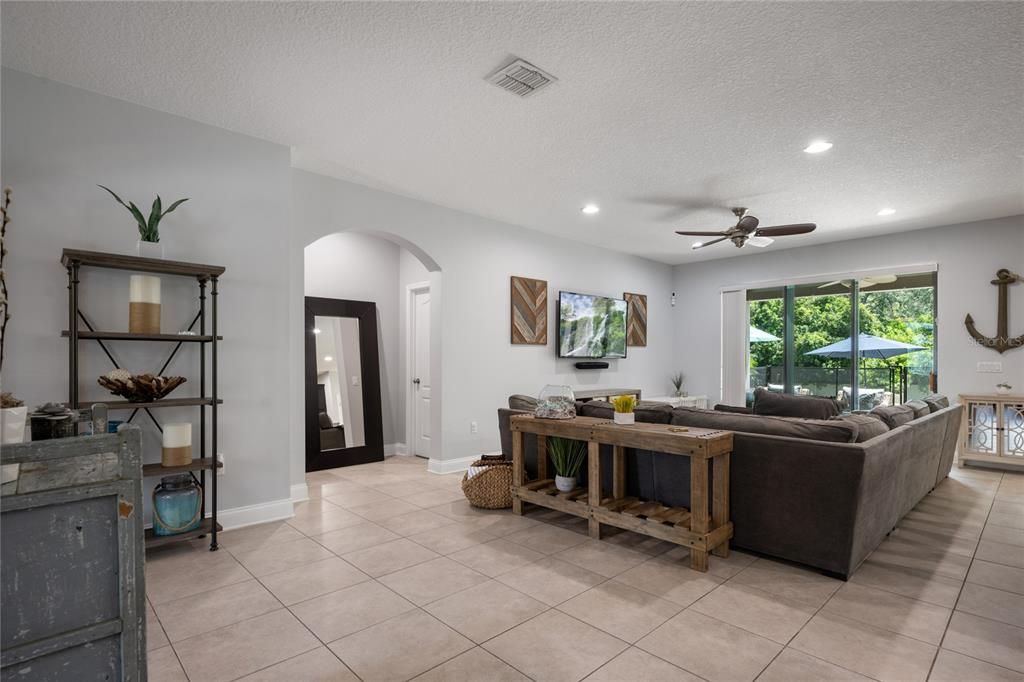 Active With Contract: $830,000 (5 beds, 3 baths, 3412 Square Feet)