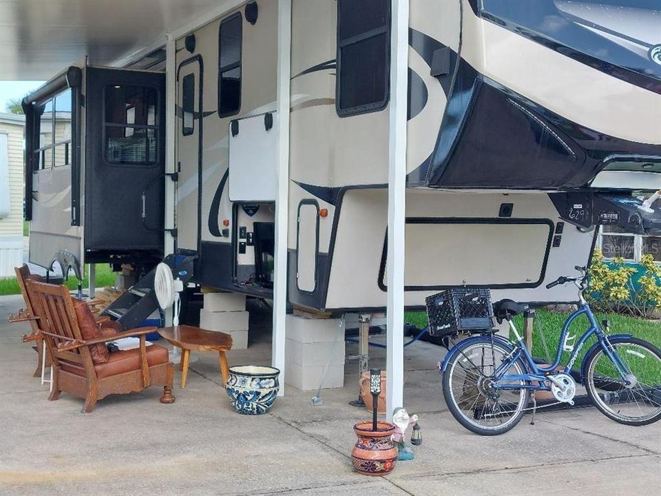 2019 Keystone Cougar 36 feet 5th wheel