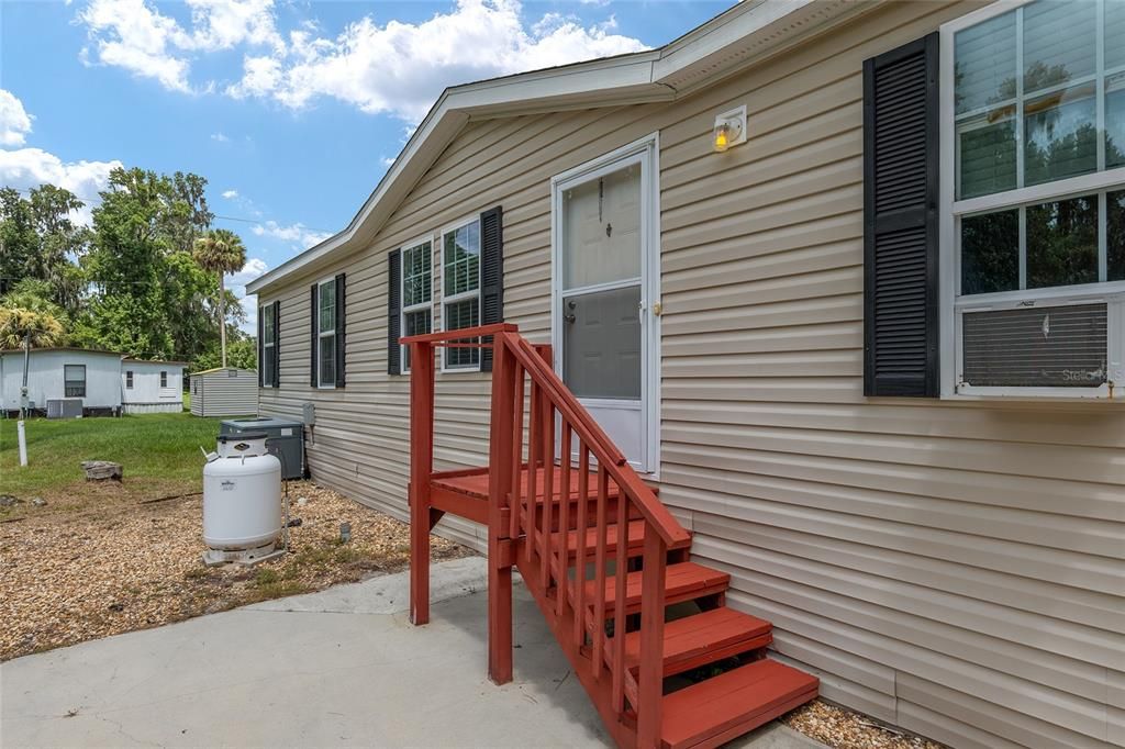 Active With Contract: $249,900 (4 beds, 2 baths, 1742 Square Feet)