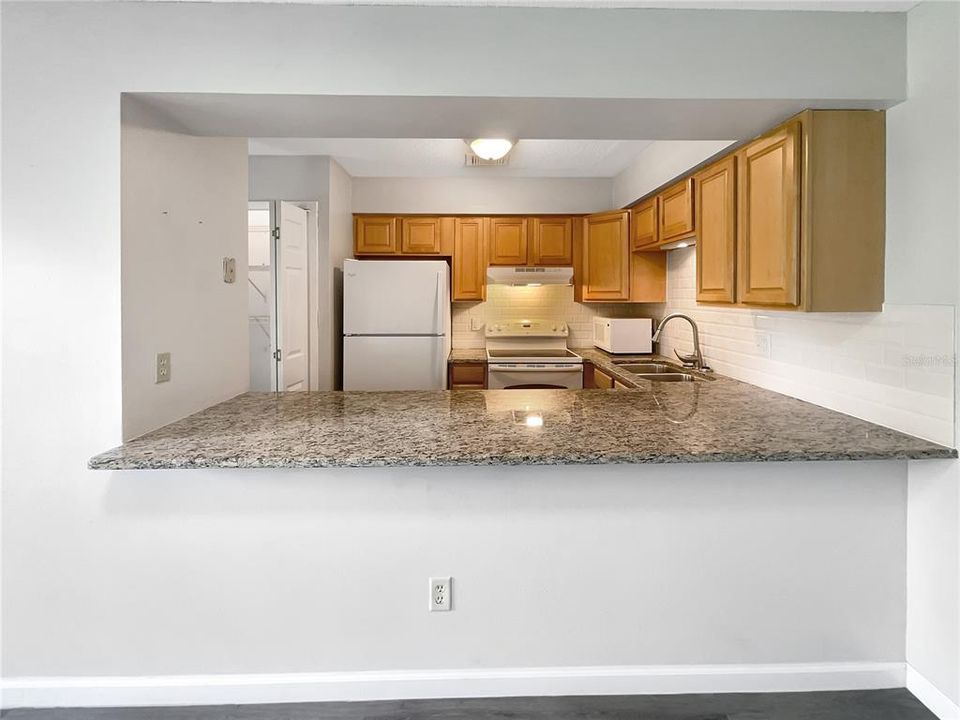 For Sale: $256,000 (2 beds, 2 baths, 1156 Square Feet)