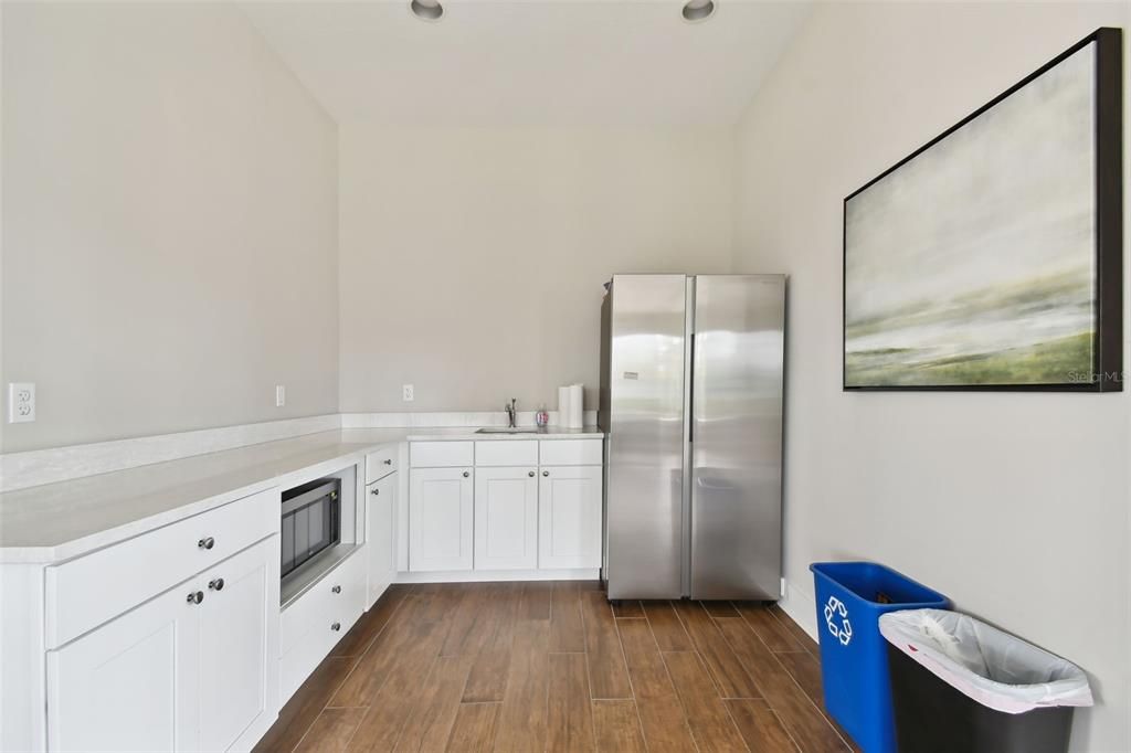 For Sale: $575,000 (4 beds, 2 baths, 2333 Square Feet)