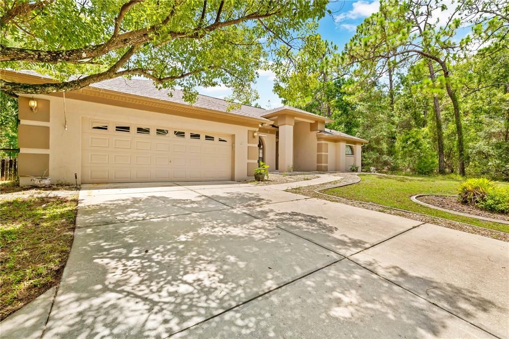 Active With Contract: $465,000 (3 beds, 2 baths, 2274 Square Feet)