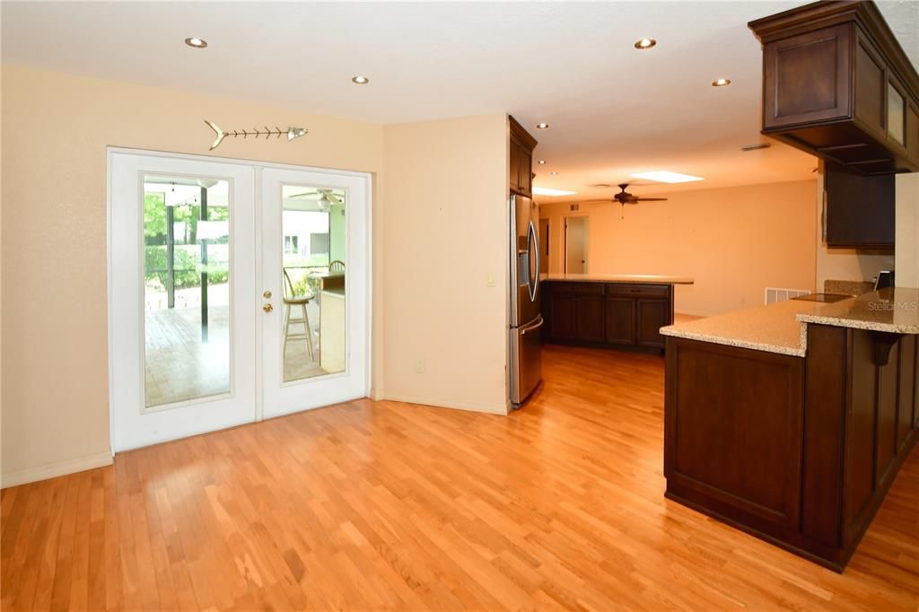 For Sale: $574,500 (3 beds, 2 baths, 1782 Square Feet)