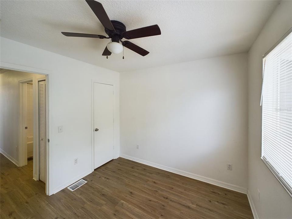 For Rent: $1,600 (3 beds, 2 baths, 1300 Square Feet)