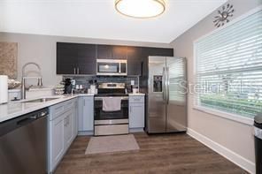 Active With Contract: $129,900 (1 beds, 1 baths, 680 Square Feet)