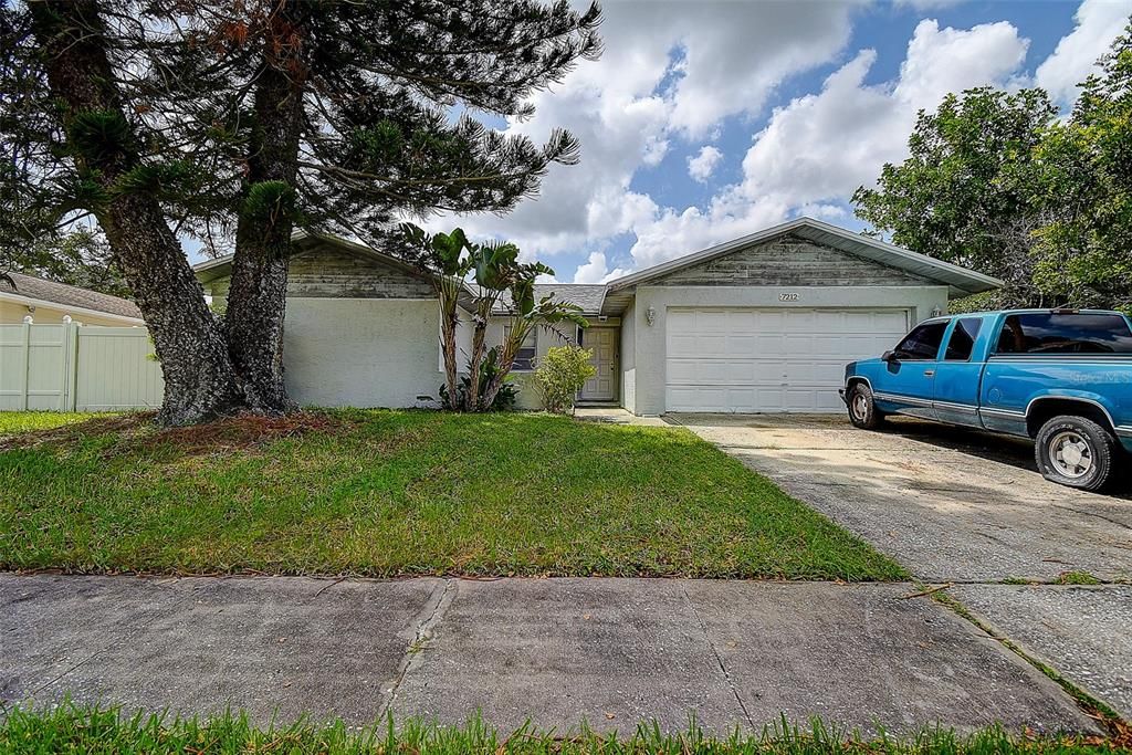 For Sale: $412,000 (3 beds, 2 baths, 1289 Square Feet)