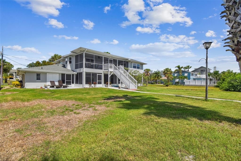 For Sale: $1,200,000 (4 beds, 3 baths, 2186 Square Feet)