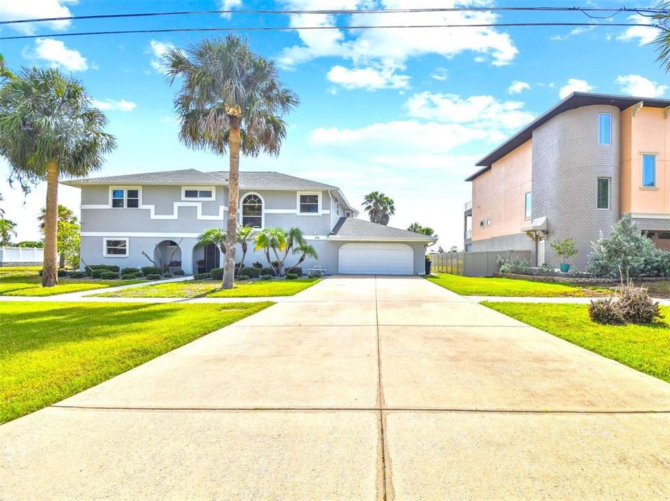 For Sale: $1,200,000 (4 beds, 3 baths, 2186 Square Feet)