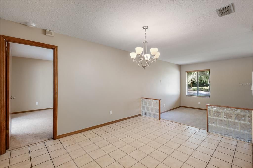 For Sale: $457,500 (4 beds, 2 baths, 1968 Square Feet)