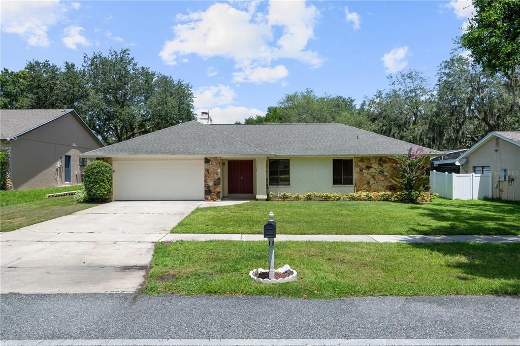 For Sale: $457,500 (4 beds, 2 baths, 1968 Square Feet)