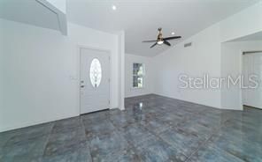 For Rent: $2,400 (3 beds, 2 baths, 1769 Square Feet)