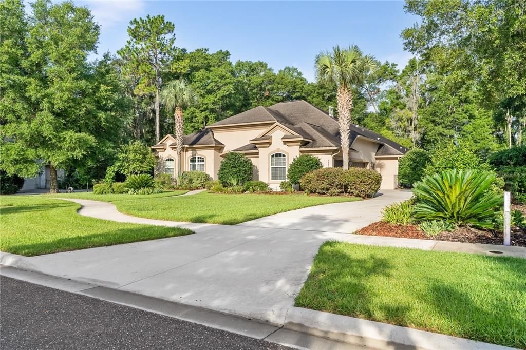 Active With Contract: $1,080,000 (5 beds, 3 baths, 3695 Square Feet)