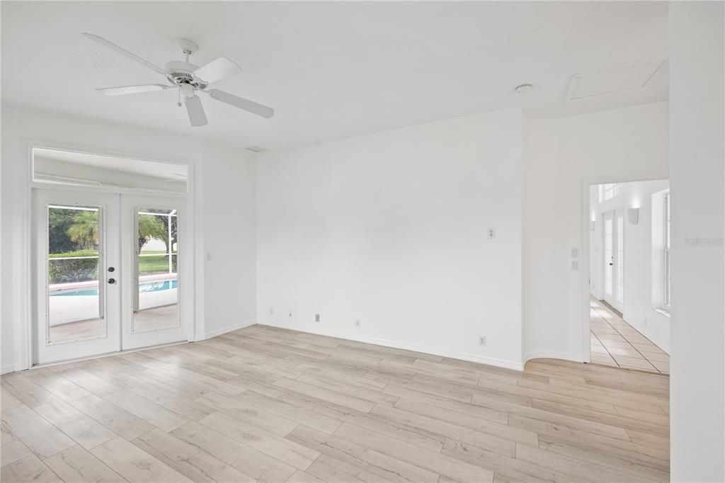 Active With Contract: $399,000 (3 beds, 2 baths, 1905 Square Feet)