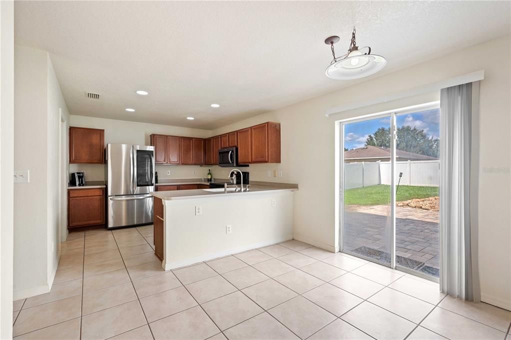 Breakfast area with views of the Lanai