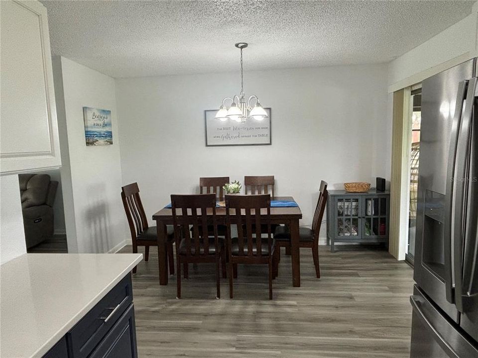 For Sale: $264,900 (3 beds, 2 baths, 1044 Square Feet)