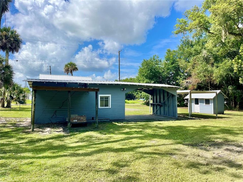 Active With Contract: $285,000 (2 beds, 1 baths, 1008 Square Feet)