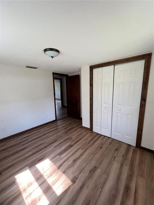 Active With Contract: $285,000 (2 beds, 1 baths, 1008 Square Feet)