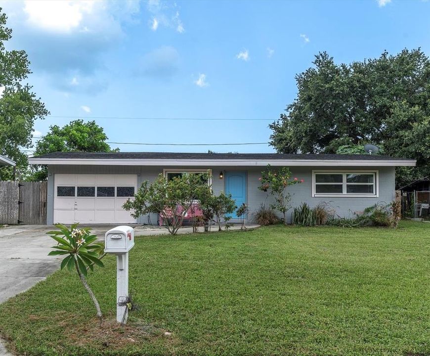 For Sale: $465,000 (3 beds, 2 baths, 1758 Square Feet)