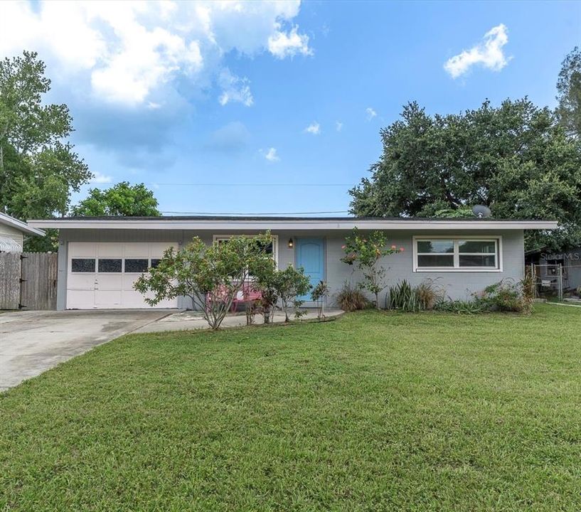 For Sale: $465,000 (3 beds, 2 baths, 1758 Square Feet)