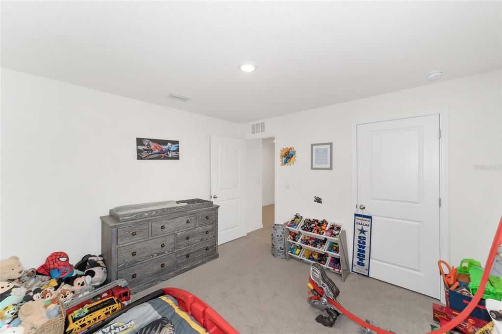 Active With Contract: $299,900 (3 beds, 2 baths, 1672 Square Feet)