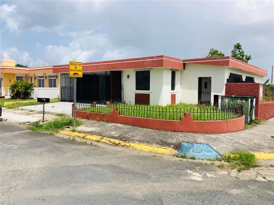 Vendido Recientemente: $185,000 (3 camas, 2 baños, 1500 Pies cuadrados)