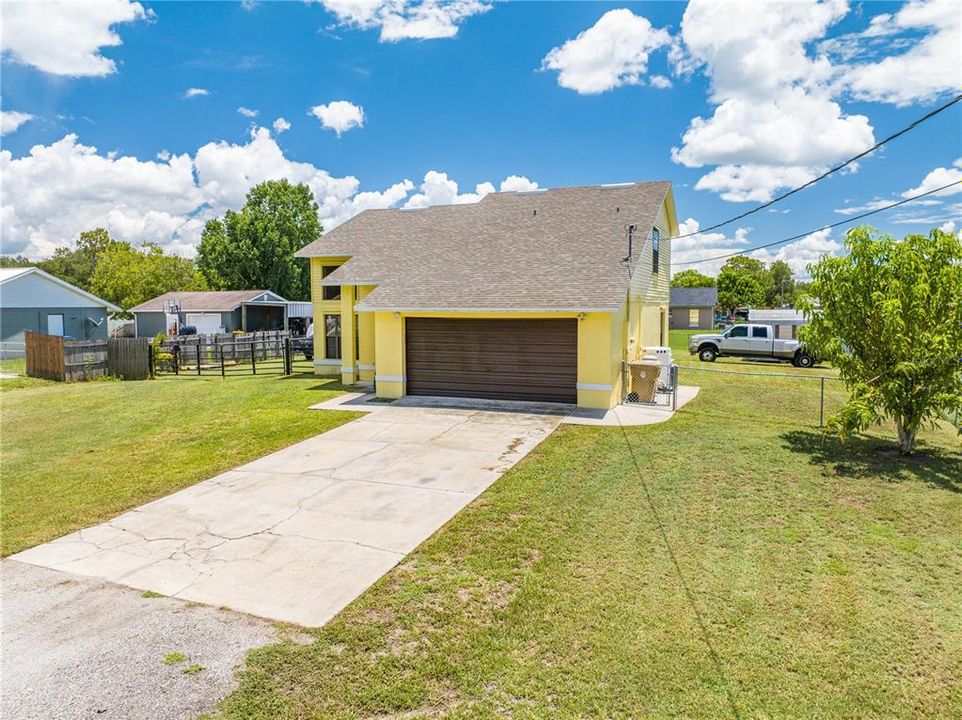 For Sale: $350,000 (3 beds, 2 baths, 1324 Square Feet)