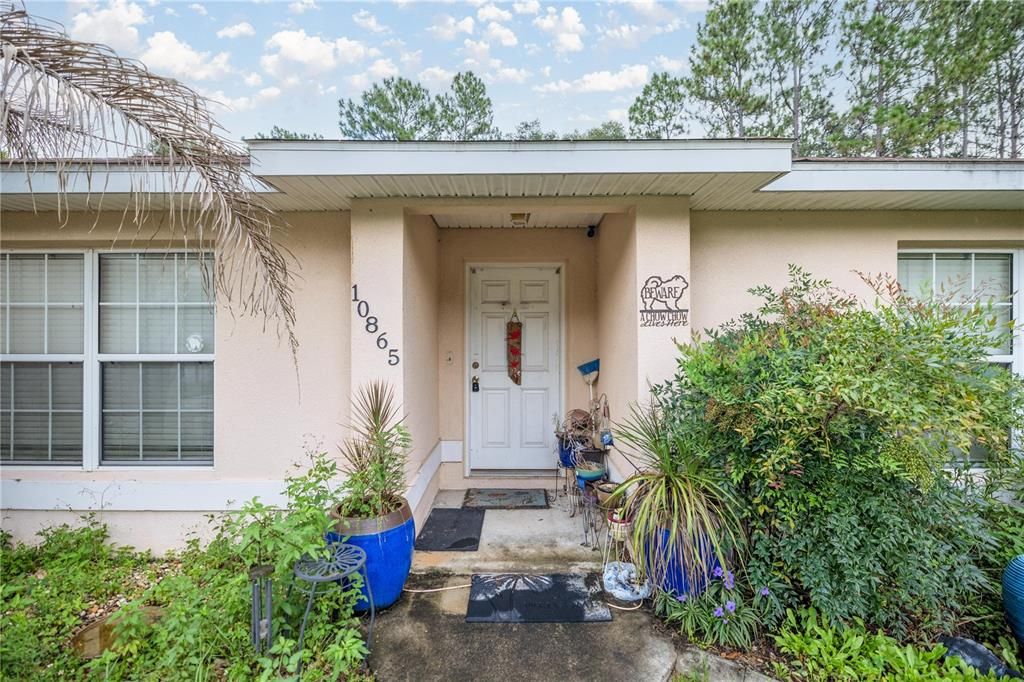 Active With Contract: $199,900 (3 beds, 2 baths, 1404 Square Feet)